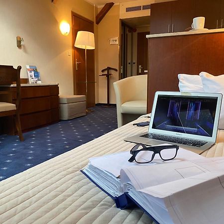 Booking Hotel Crown Piast & Spa Krakow Room photo